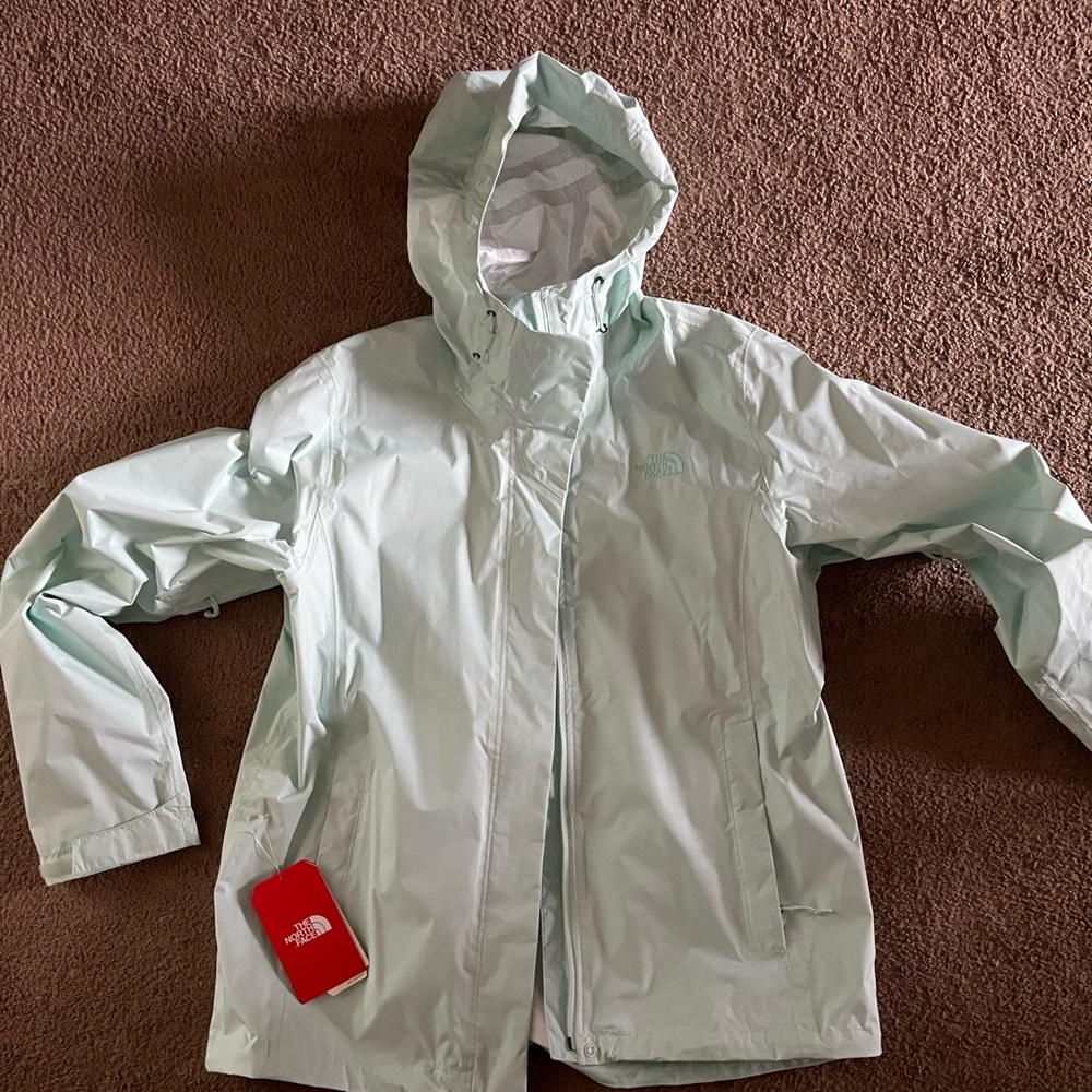 North Face Rain Coat. Light Weight. NWT. L. Woman’s.